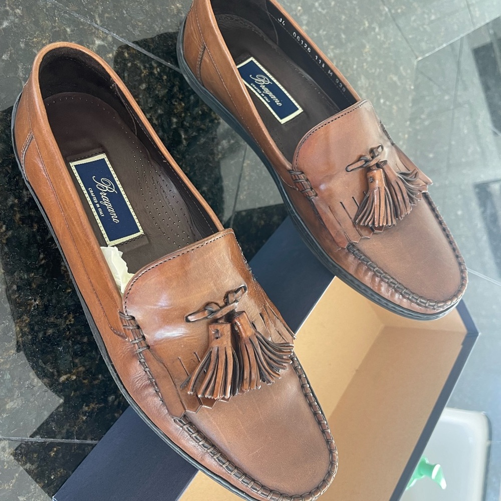 Bragano Martella.Tassel, color Chestnut, Mens loafer size 11.5 M